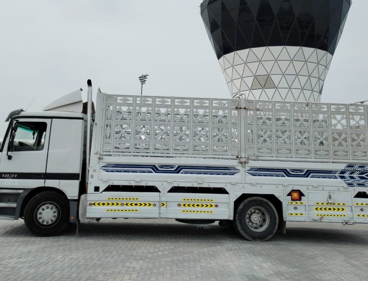 pickup for rent sharjah